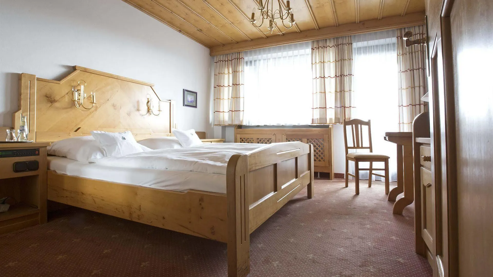 Hotel Neuwirt Zorneding 3*,